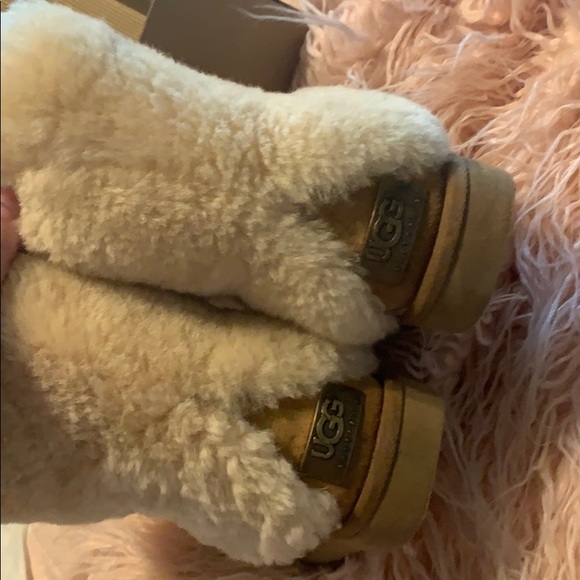 UGG boots - Picture 2 of 7